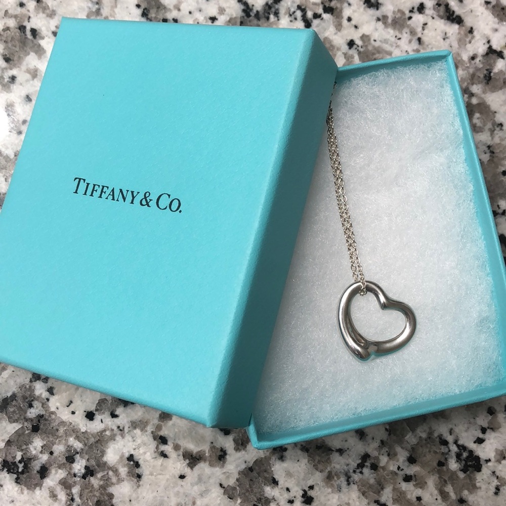 Tiffany & Co 22mm Peretti Heart with 16in Chain